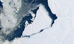 کوه شناور A-76؛ بزرگترین تخته یخی که از جنوبگان ج