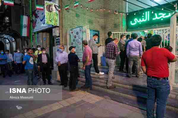  ساعات پایان رای‌گیری در تهران  ورق بزنید  ◾رای گ