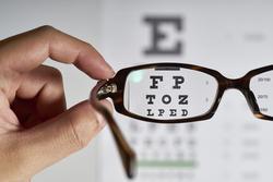 آیا کرونا بر روی بینایی کودکان تاثیر دارد؟