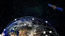 اینترنت ماهواره‌ای کِی می‌آید؟ با فیلترینگ چه می‌