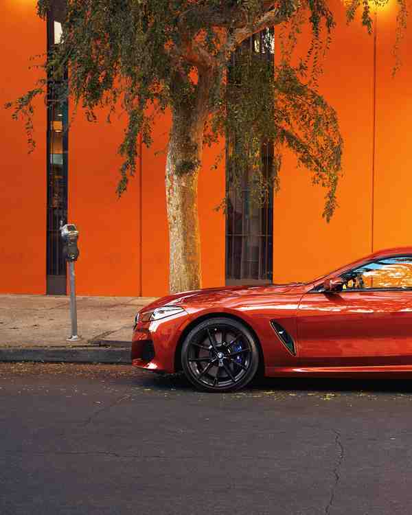 Adds colors to the gloomiest days The BMW 8 Serie