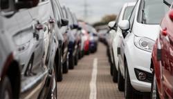 تدوین طرح واردات خودرو برای کاهش مشکلات بازار