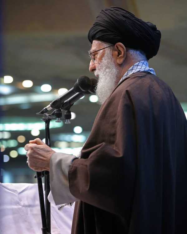 ‌‌‌‌ ملّت ایران نشان داد که از خطّ مجاهدتِ شجاعان