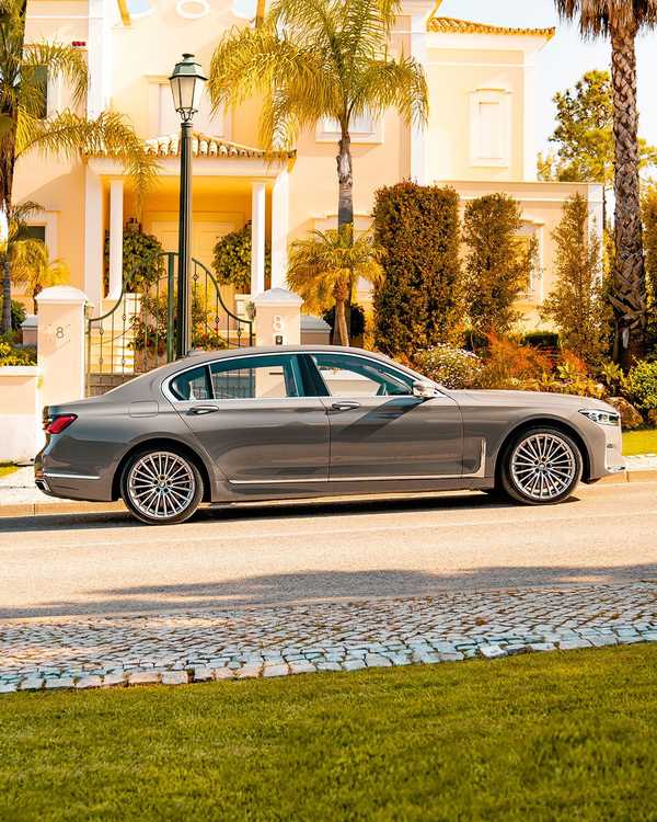 Never losing my cool ☀️ The BMW 7 Series  THE7 7S
