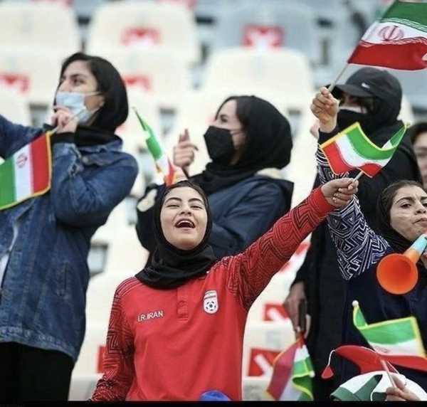 پیروزی   ایران یک  عراق صفر  صعود فوتبالیستهای تی