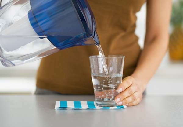 آب بنوشید تا بدنتان در انتهای شب پاکسازی شود