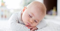 چگونه خوابیدن را به کودک خود آموزش دهیم؟   آموزش 