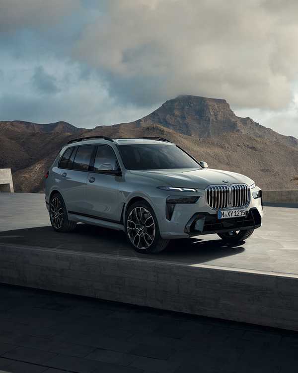 Make your presence felt The new BMW X7 with redef